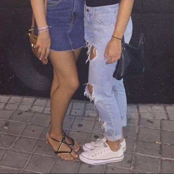 Zara ripped blue jeans - Picture 2 of 2